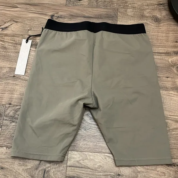Essentials Fear of God biker shorts olive green - Image 7