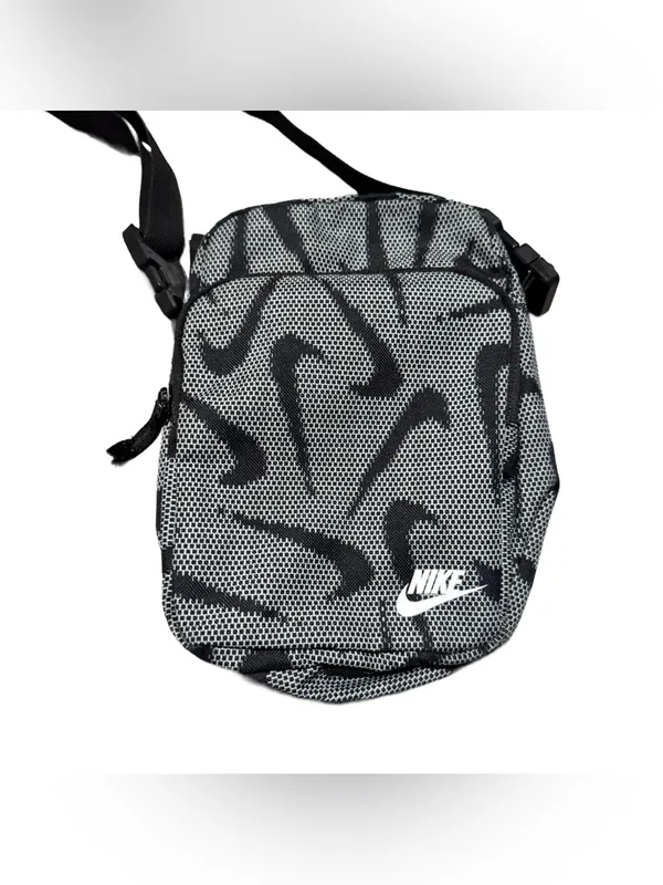 Nike Crossbody Bag Women's OS Travel Sport Purse Zipper Swoosh Logo Casual - Image 2