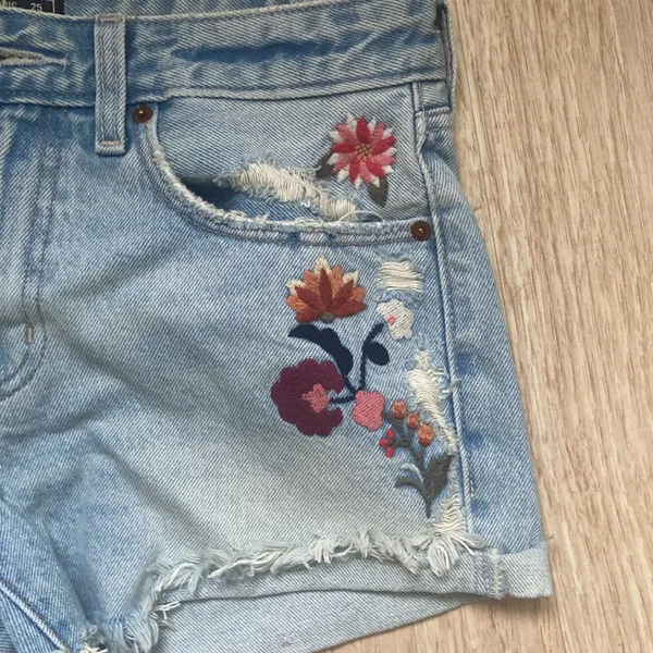 Abercrombie Fitch Blue Embroidered Floral Distressed Denim Shorts Women - Image 2