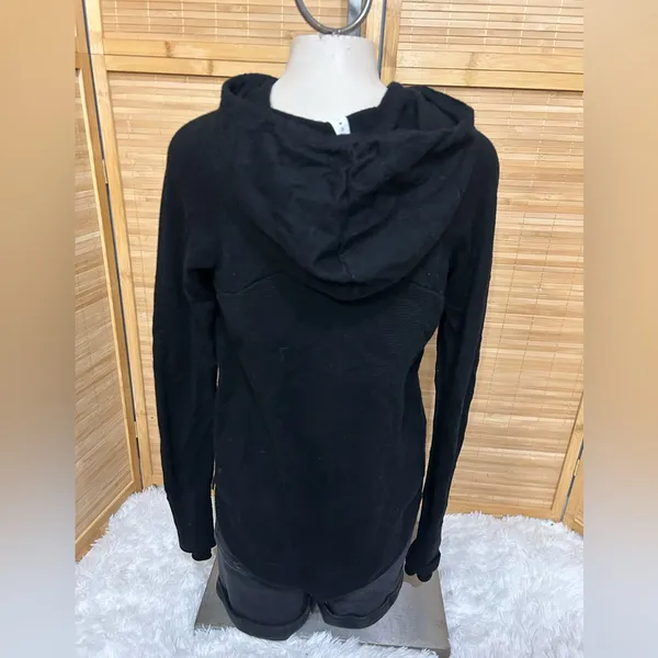 Lululemon Sit in Lotus Hoodie Sweater merino wool black thumb holes top size 6 - Image 5