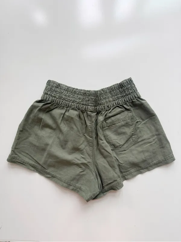 Aerie Babewatch High Waisted Pull-On Shorts size M Olive Green - Image 7