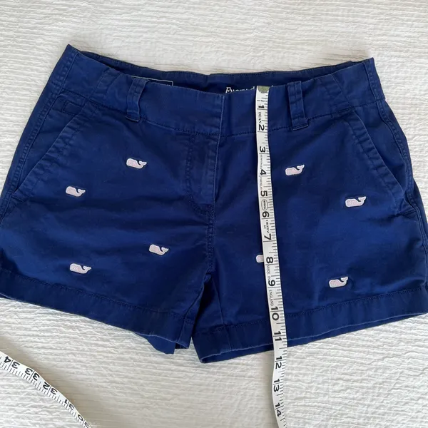 Vineyard Vines navy shorts embroidered whales 2 - Image 4