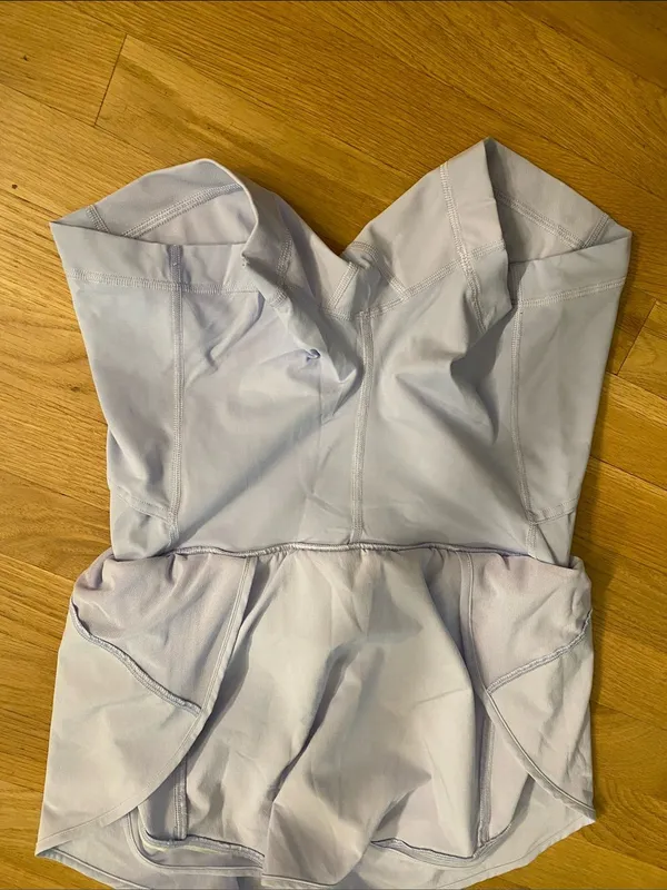 Lululemon size 4 Light periwinkle Women's Athletic Skort with reflective trim - Image 2