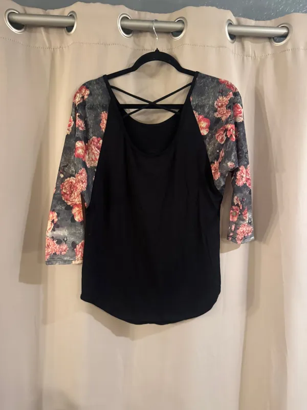 Harley-Davidson Black Raglan Top with Pink Floral Sleeves - Image 2