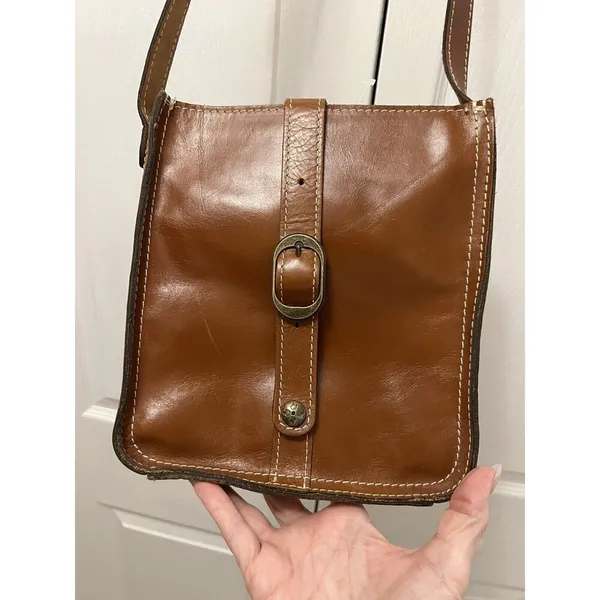 Patricia‎ Nash Venezia Smooth Heritage Crossbody Brown Leather saddle bag - Image 3