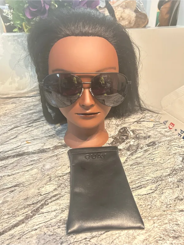Quay Australia Black Aviator Sunglasses with Smoke Lenses Vivienne NWOT - Image 3