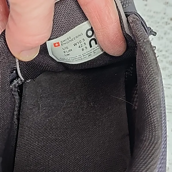 On Running On Cloud 5 gray Walking workout training shoes sz 10.5 - Image 9