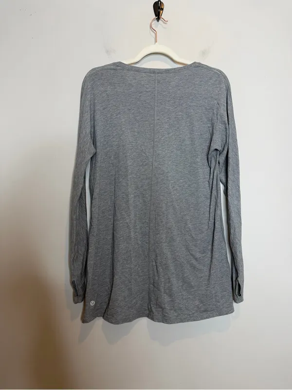 Lululemon Women’s L 10 12 Gray Long Sleeve Tunic Top Thumbholes Relaxed Fit - Image 4