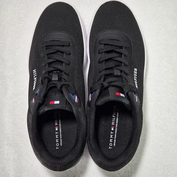 NWOT Tommy Hilfiger Mbero Men’s 9.5 Black Mesh Low Top Sneakers - Image 3