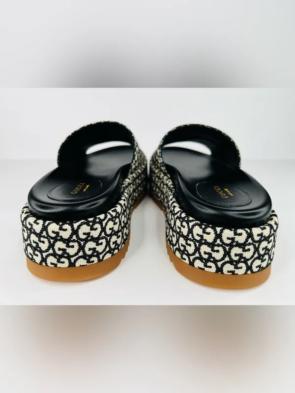 Gucci Women's Angelina Platform GG Supreme Jacquard Slide Sandals Size EU 37 - Image 6