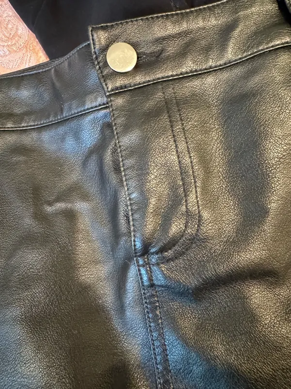 Edikted Low Rise Faux Leather Micro Mini Skirt 10 M Black - Image 5