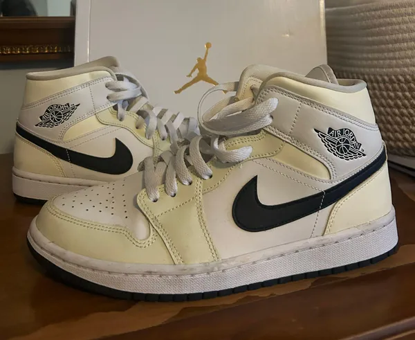 Jordan 2022 Women’s Air 1 Mid 'Coconut Milk - Image 2