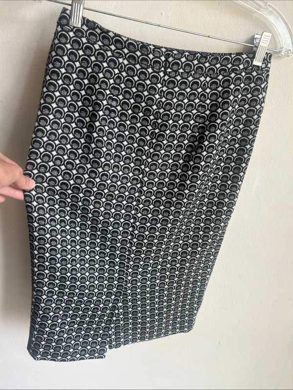 Biden Abstract Print Grey White Pencil Skirt Size 2 - Image 7