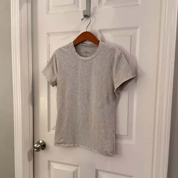 Abercrombie & Fitch A&F Essentials Baby Tee Heathered Grey Size Large - Image 7