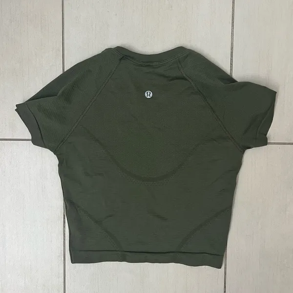 Lululemon Swiftly Tech Cropped Short Sleeve 2.0 - Image 3