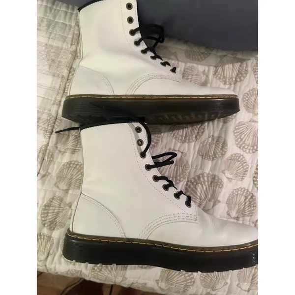 Dr. Martens Boots 101 YS Casual Lace-Up Ankle Smooth White Leather Womens Size 7 - Image 2