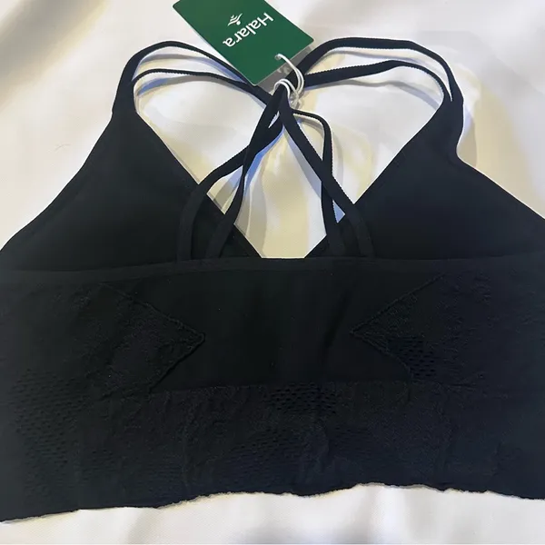 HALARA Elegant Black Lace Bralette - Image 2