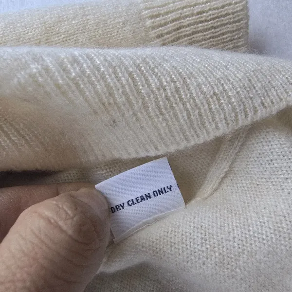 SPRING + MERCER NWT Cream Cashmere Sweater Red‎ Escape Script Logo Size Large Red - Image 7