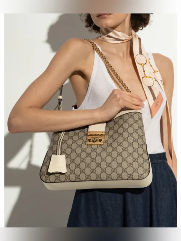 GUCCI Padlock medium GG logo supreme shoulder bag - Image 2