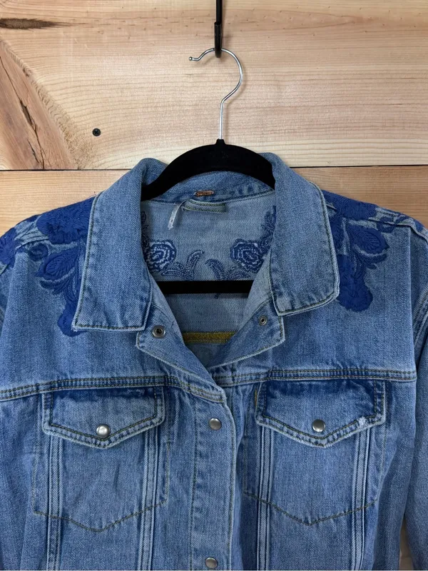 Free People Light Blue Denim Jacket with Blue Floral Embroidery - Image 6