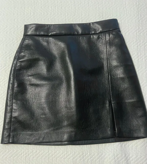 Aritzia Wildred Skirt - Image 4
