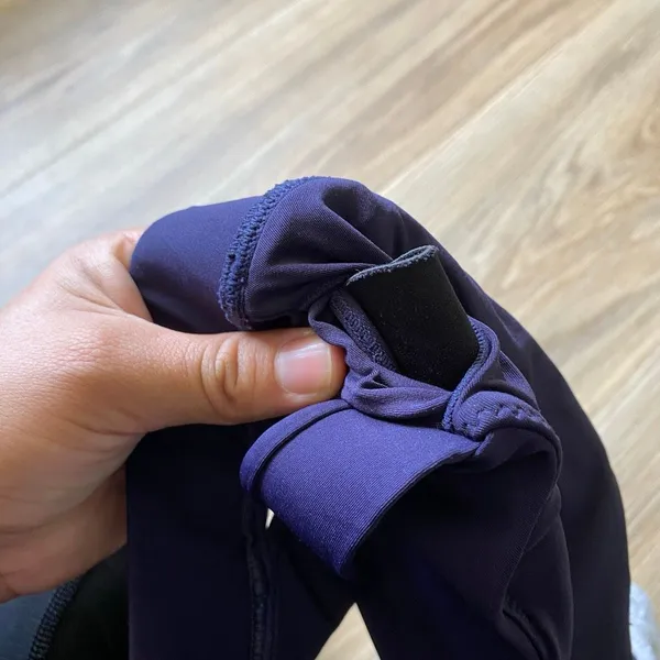 Vuori Sports Bra XL Navy Blue Strappy Back Yoga Workout Athletic Bra - Image 8