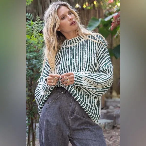 POL Two-Tone Woven Mock Neck Sweater Multi Green & White - Image 9