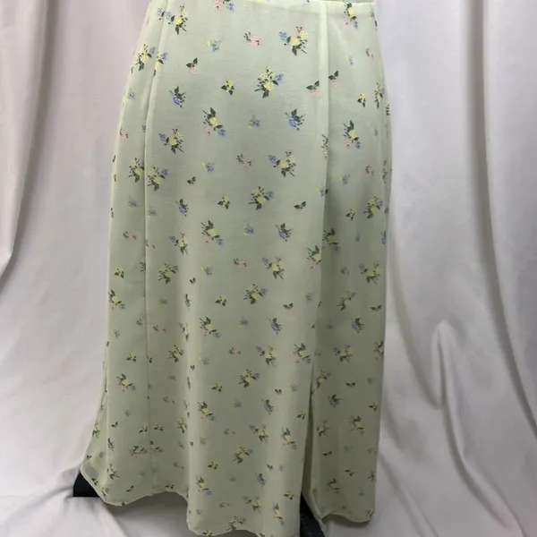 Green floral print slip dress woman’s size medium - Image 3