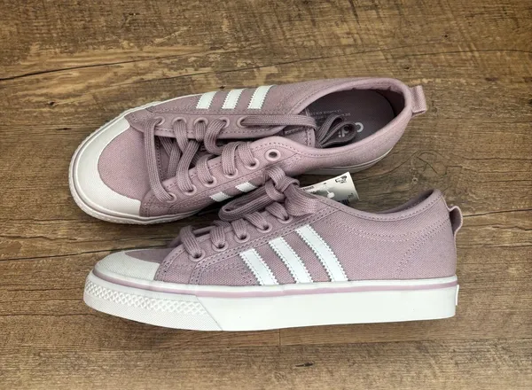 Women’s adidas nizza shoes  - Image 2