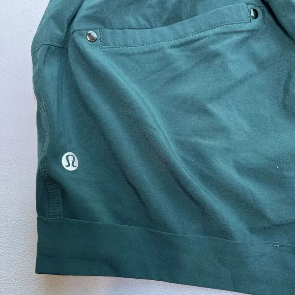 Lululemon Spring Break Away Shorts 3” Women’s Activewear Size 4 Deep Green - Image 3