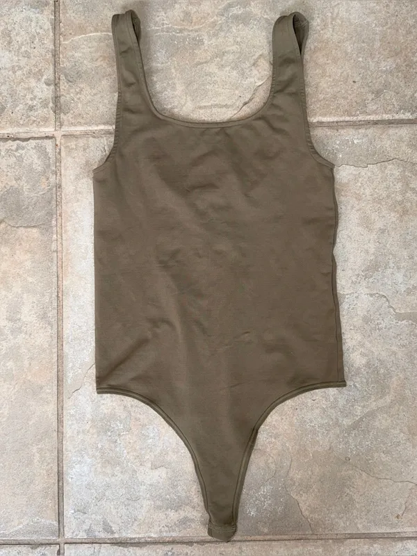 Skims Soft Smoothing Thong Bodysuit in Army Green Size XS - Image 2