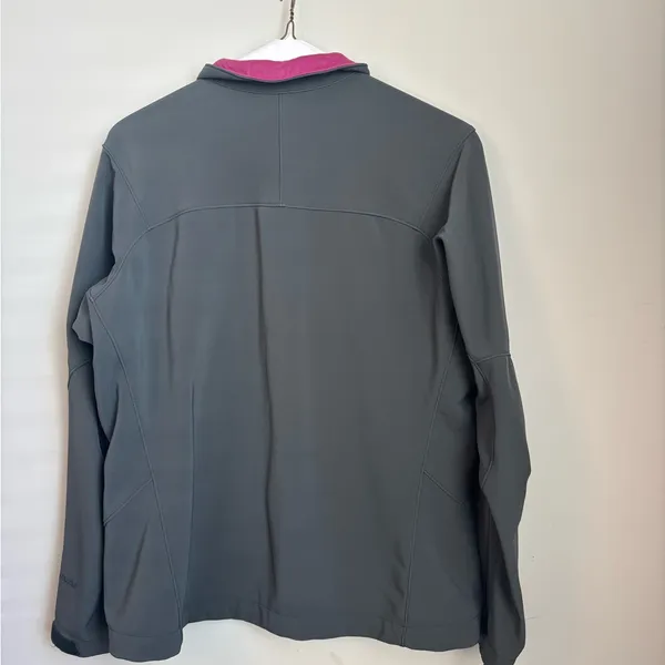 Patagonia Women's Gray and Pink Ski Jacket - Image 7
