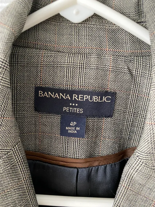 Banana Republic Blazer - Image 3