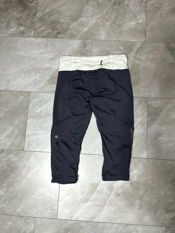 Lululemon Womens Crop Leggings Size 8 Grey Free Runner - Image 6