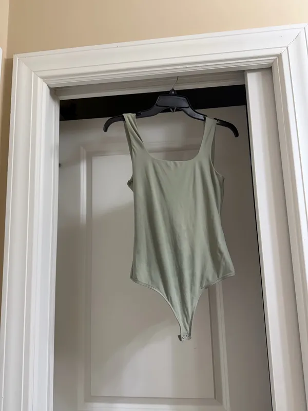 Abercrombie body suit small - Image 5