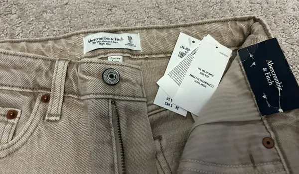 Abercrombie High-Rise Jeans - Image 3