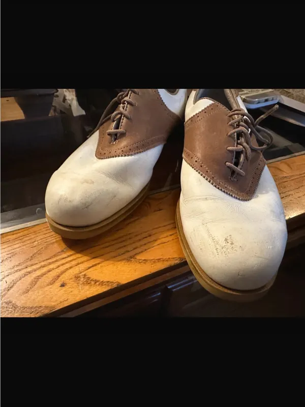 Women’s Two-Tone Saddle Oxford Shoes in White and Brown - Image 6