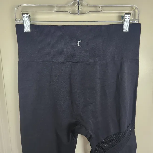 Zyia Active Black Angle 7/8 Grid Perforated High Rise Seamless Leggings Size M - Image 7