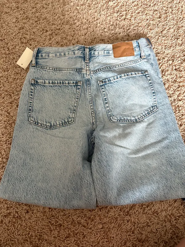 Aeropostale 90s Baggy Jeans Light Wash - Image 4