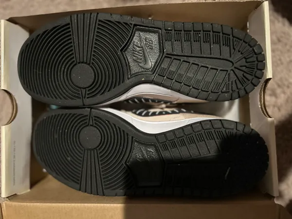 Nike Dunks - Image 7