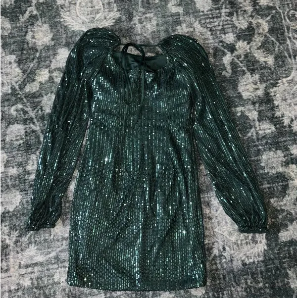 Green hoco dress - Image 2
