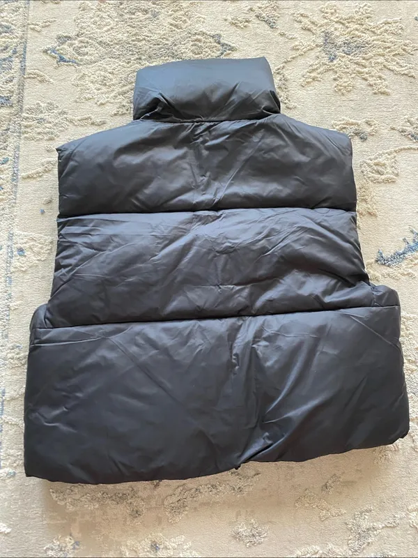 Amazon Black Cropped Puffer Vest - Image 5