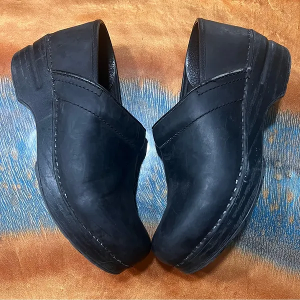 Black Leather Clogs size size 38 - Image 2