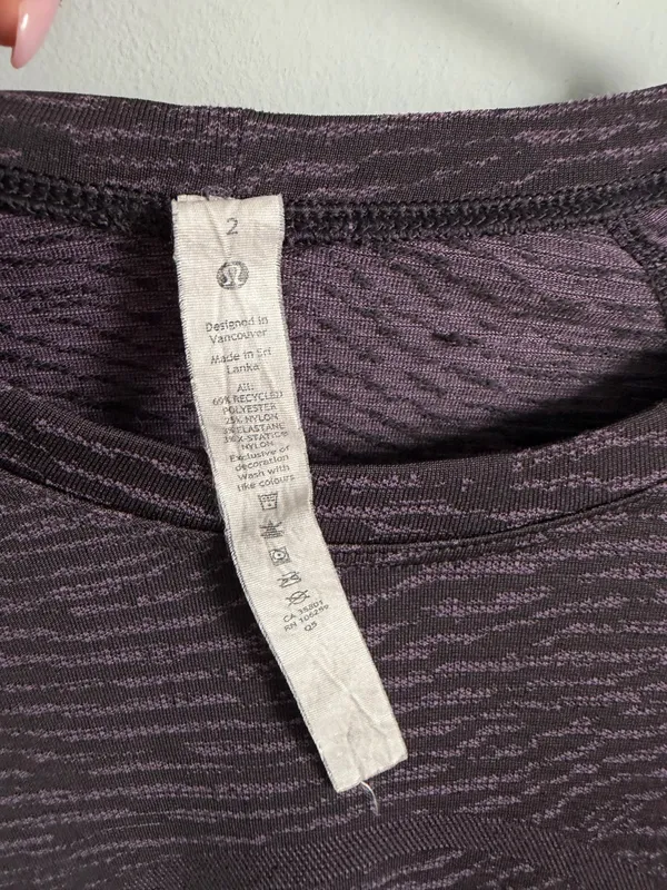 Lululemon Swiftly Tech Long Sleeve 2.0 Race Length - Image 4