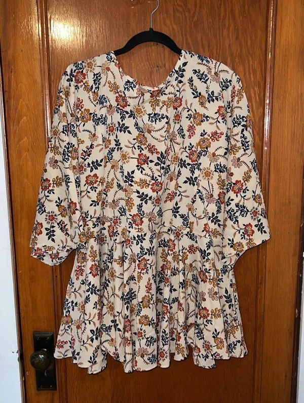 LA Women’s Floral Blouse - Image 2