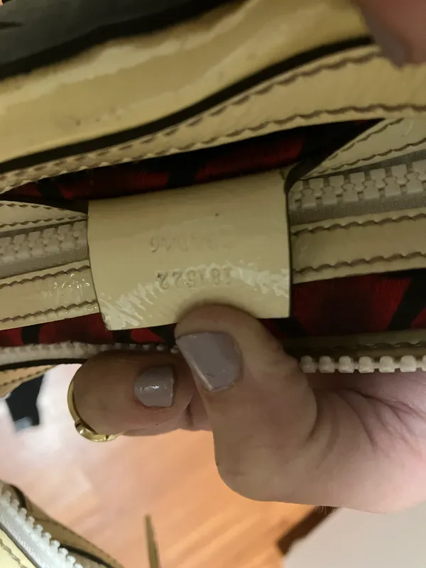 Gucci Snow Bag - Image 11
