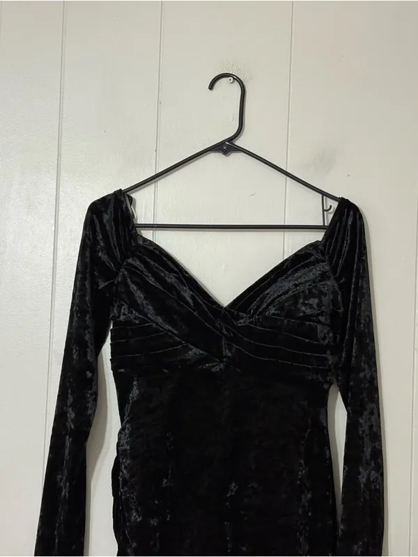 Sherri Hill Black Crushed Velvet Off Shoulder Mini Dress 6 Long Sleeve Cocktail - Image 4
