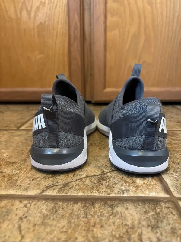 NWOT Puma women’s Prowl Slip-On Sneakers sz 7.5 - Image 3
