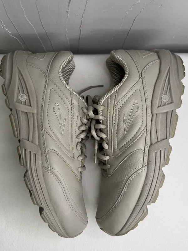 Women's Brooks Addiction Walker Bone - Image 5