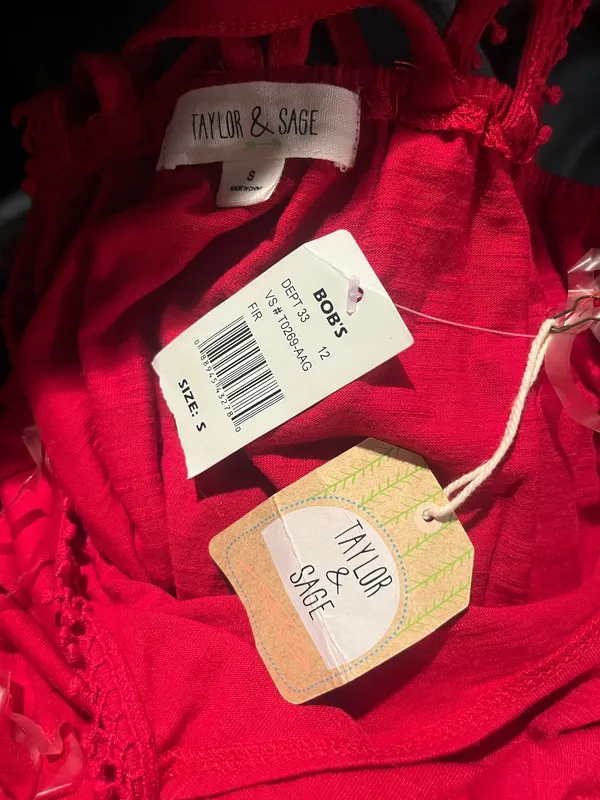 Taylor & Sage red crochet tank top - Image 4